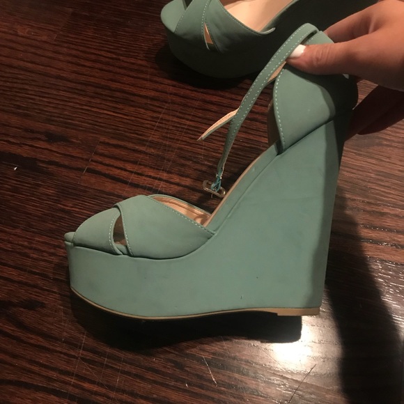 Wedge heels - Picture 2 of 4